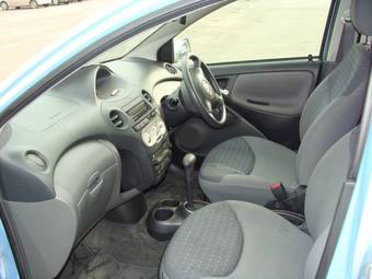 2003 Toyota Vitz Pictures