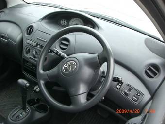 2003 Toyota Vitz Pictures