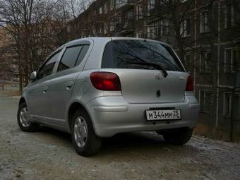 2003 Toyota Vitz Photos