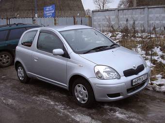 2003 Toyota Vitz Pics