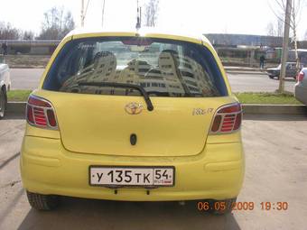 2003 Toyota Vitz Photos