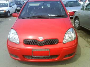 2003 Toyota Vitz Photos