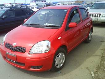 2003 Toyota Vitz Photos