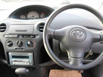 2003 Toyota Vitz Pictures