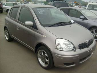 2003 Toyota Vitz Pictures