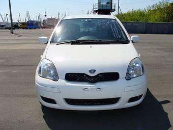 2003 Toyota Vitz Pictures