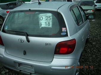 2003 Toyota Vitz Photos