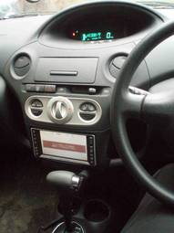 2003 Toyota Vitz Wallpapers
