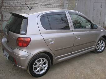 2003 Toyota Vitz Pictures