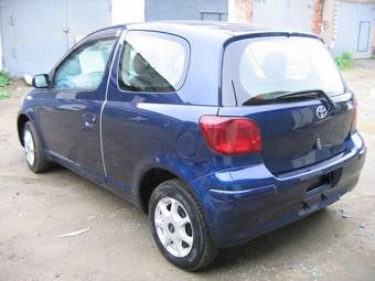 2003 Toyota Vitz Photos