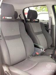 2003 Toyota Vitz Photos