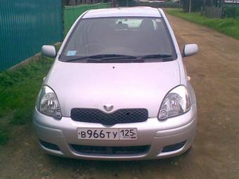 2003 Toyota Vitz Images