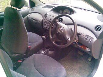 2003 Toyota Vitz Pictures