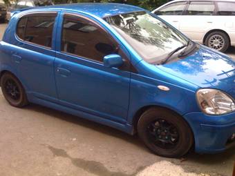 2003 Toyota Vitz Photos