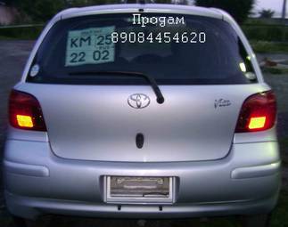 2003 Toyota Vitz Photos
