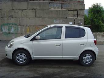 2003 Toyota Vitz Pictures