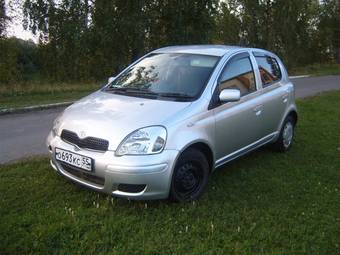 2003 Toyota Vitz Photos