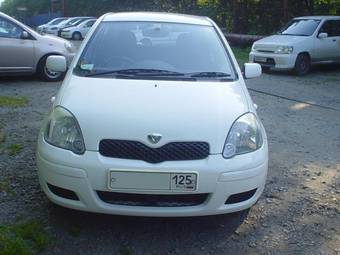 2003 Toyota Vitz Pictures