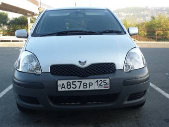 2003 Toyota Vitz Pictures