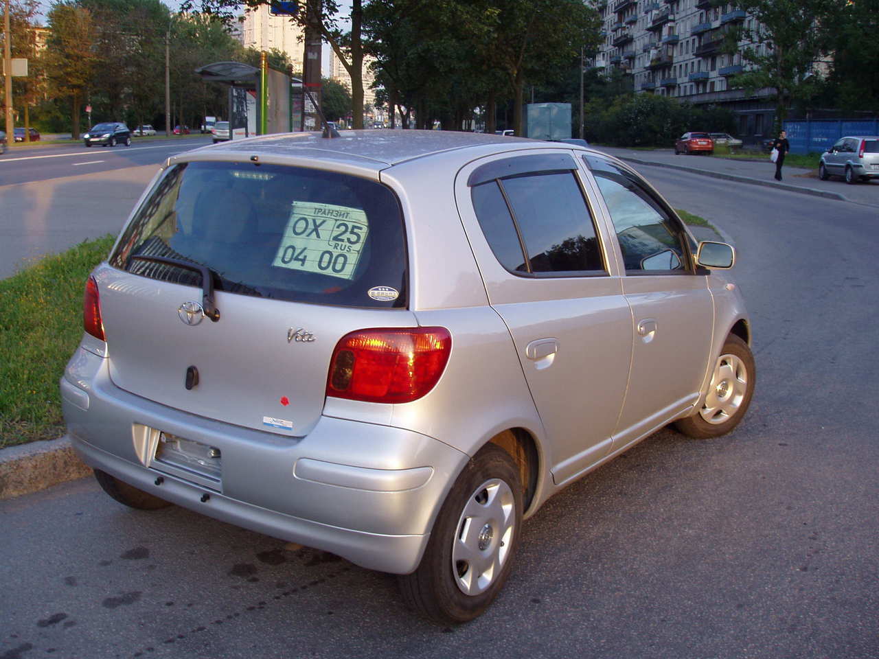 Toyota vitz 2003 год