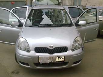 2004 Toyota Vitz