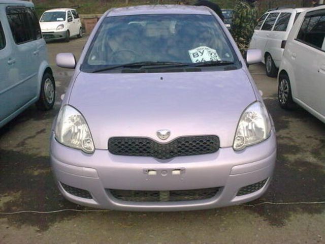2004 Toyota Vitz