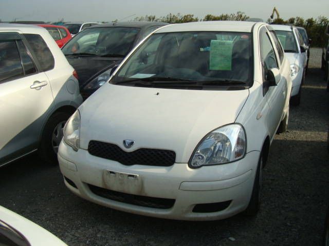 2004 Toyota Vitz