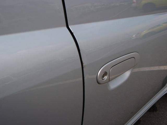 2004 Toyota Vitz