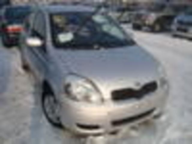 2004 Toyota Vitz