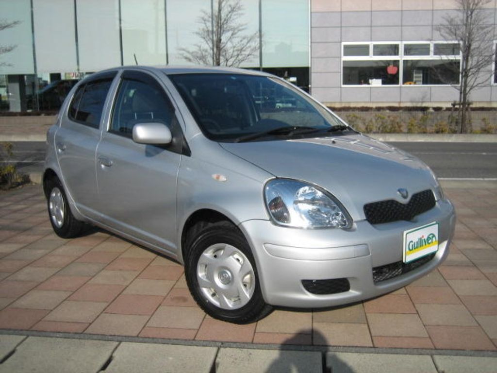 2004 Toyota Vitz