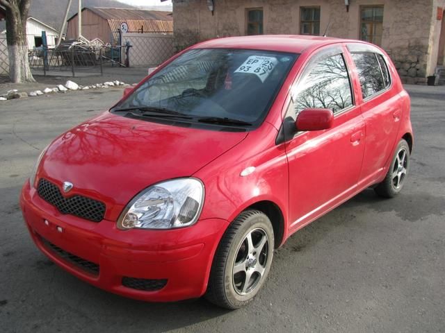 2004 Toyota Vitz