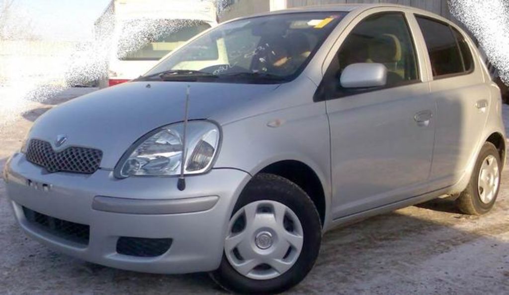2004 Toyota Vitz