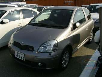 2004 Toyota Vitz Photos