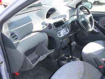 2004 Toyota Vitz Pictures