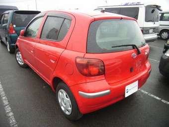 2004 Toyota Vitz Photos