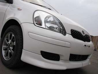 2004 Toyota Vitz Pictures