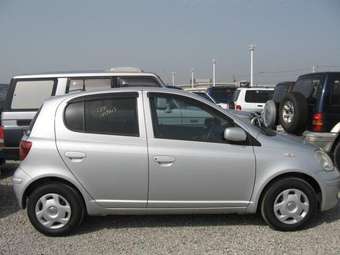 2004 Toyota Vitz Pictures