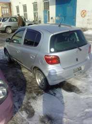 2004 Toyota Vitz Pictures