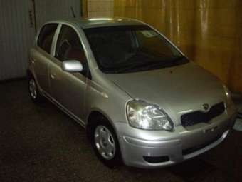 2004 Toyota Vitz Photos