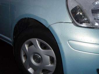 2004 Toyota Vitz Pictures