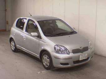 2004 Toyota Vitz Pics