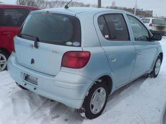 2004 Toyota Vitz Pics