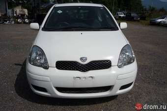 2004 Toyota Vitz Pics