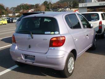 2004 Toyota Vitz Pictures