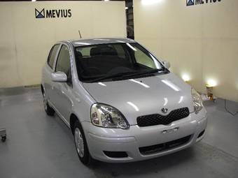 2004 Toyota Vitz Photos