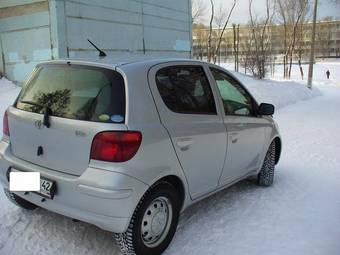 2004 Toyota Vitz Images