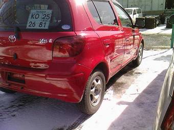 2004 Toyota Vitz Pictures