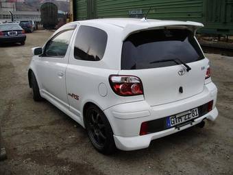 2004 Toyota Vitz Pictures