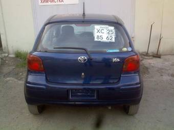 2004 Toyota Vitz Photos