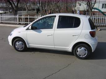 2004 Toyota Vitz Pictures